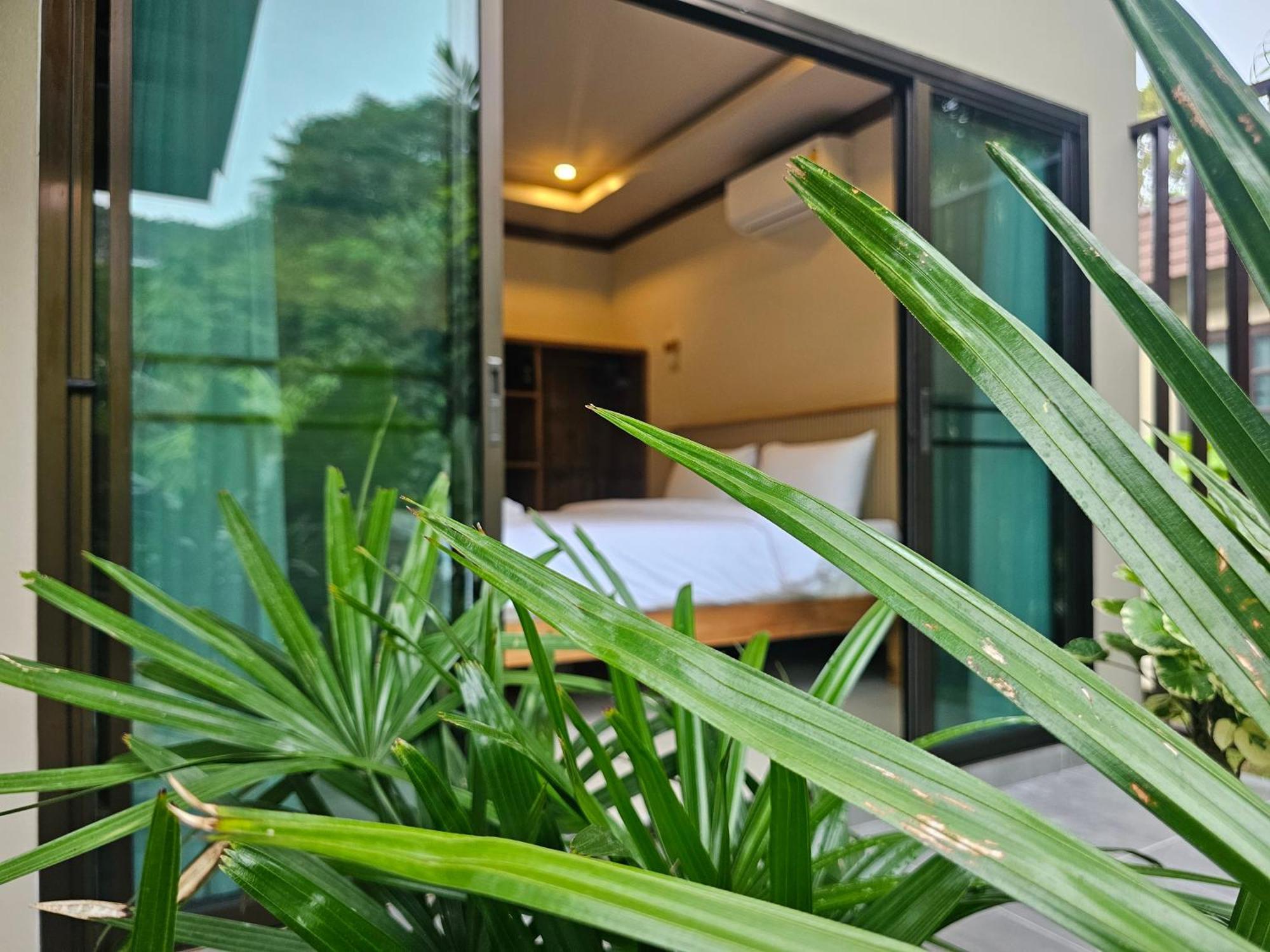 Bang Po Hut Otel Ban Bang Po Dış mekan fotoğraf