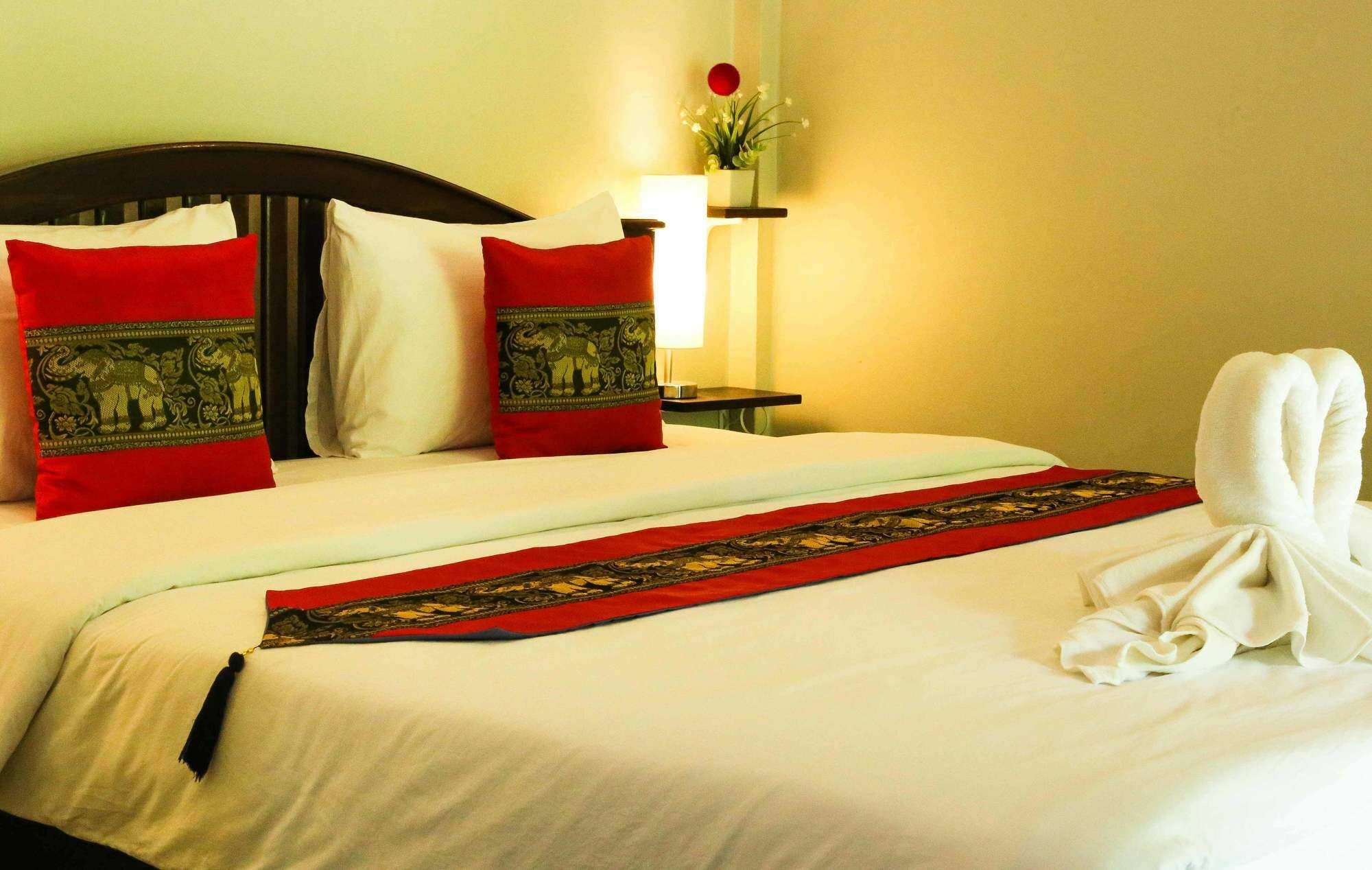 Bang Po Hut Otel Ban Bang Po Dış mekan fotoğraf