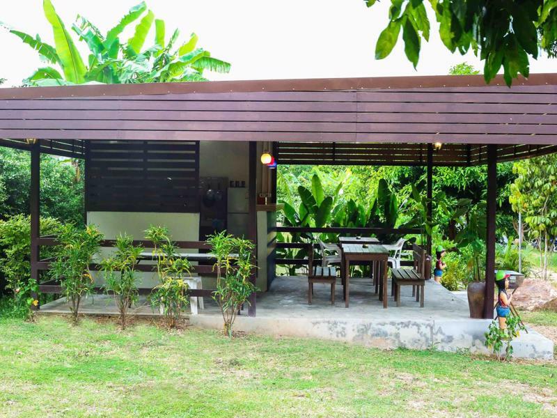 Bang Po Hut Otel Ban Bang Po Dış mekan fotoğraf